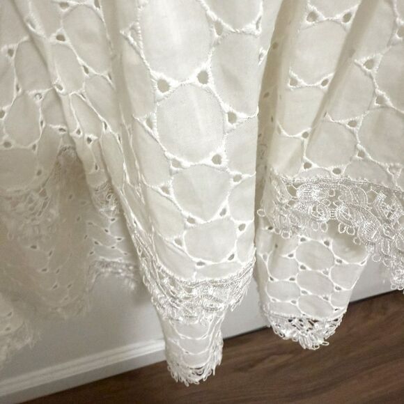 White Eyelet & Lace Long Sleeve Double Tiered Mini Dress. Size Medium. - Picture 4 of 9